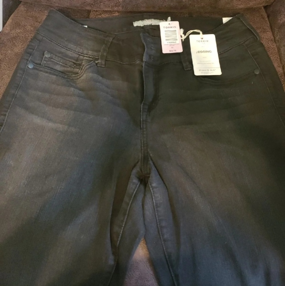 NWT Torrid Black Jegging Size 16S